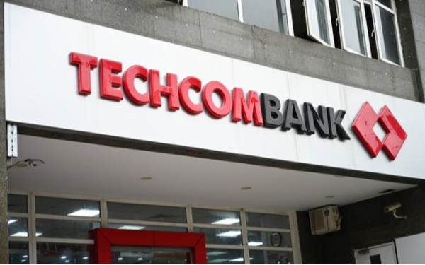 Từ 19.3, không thể rút tiền bằng thẻ từ Techcombank