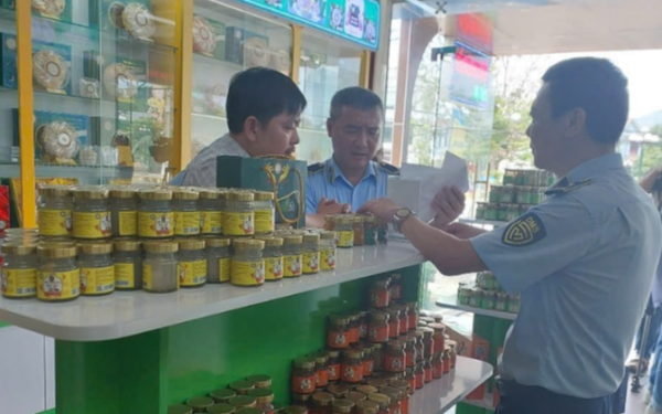 Tạm giữ hơn 23.000 lọ yến chưng nghi không đạt chất lượng ở Phú Thọ