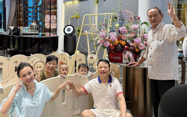 Shark Bình ăn mừng cùng bố Đại tá trong biệt thự, khoe cảnh Phương Oanh làm dâu thảo được tất cả mọi người bên gia đình nhà chồng yêu mến