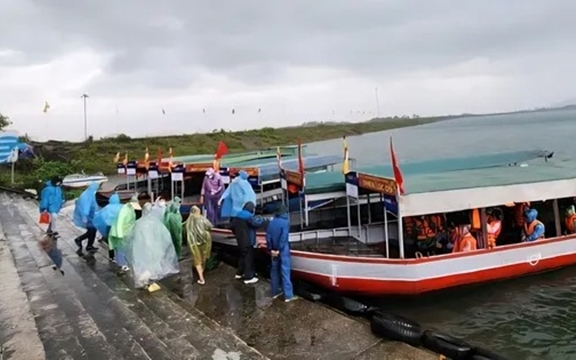 Du khách nước ngoài tu:vong khi đang ăn trên tàu du lịch ở Hạ Long